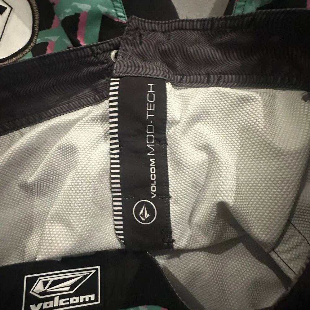 Volcom board shorts